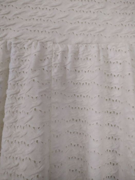 Sukienka ażurowa rozkloszowana kremową rozm M