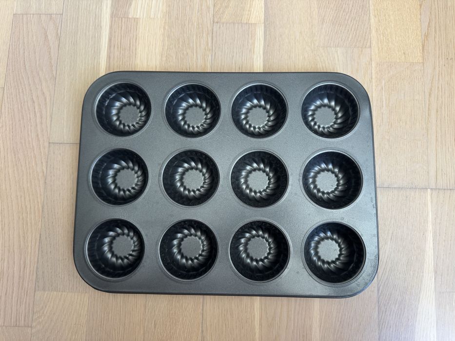 Форма для выпечки антипригарная 12 кексов