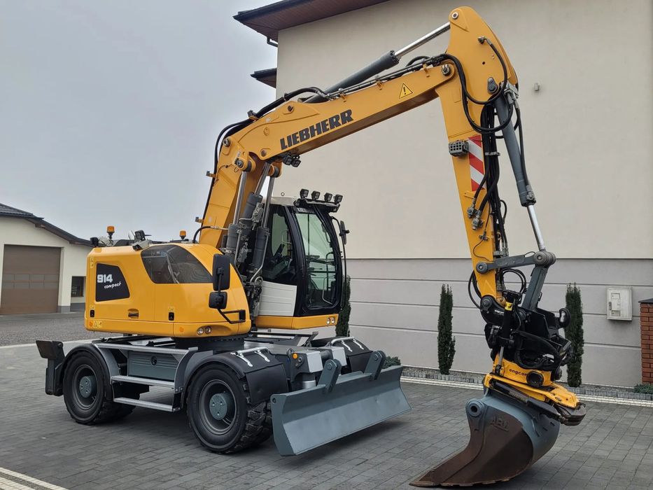 Liebherr A914 compact / ROTOTILT ze szczypcami / 2017rok /