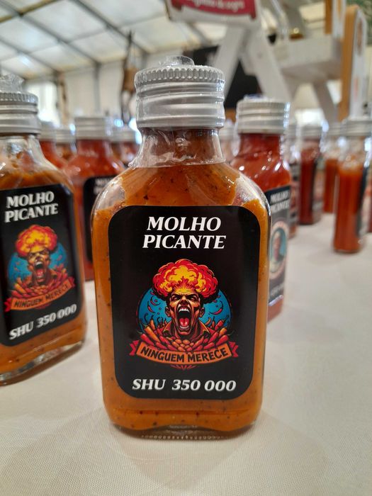 NINGUÉM MERECE - Molho Picante