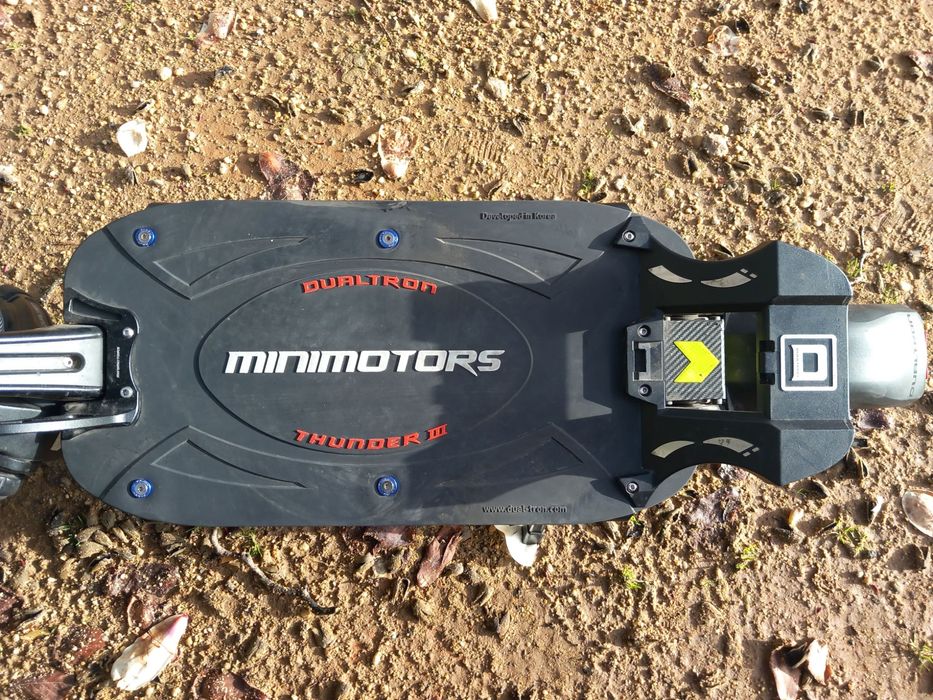 Vendo Dualtron Thunder 3 
Trotinete impecável. Ler descrição