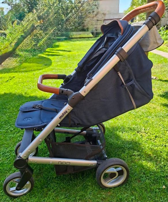 Wózek spacerowy Mutsy Nexo, 4-kołowy, granatowy, skóra ekologiczna"