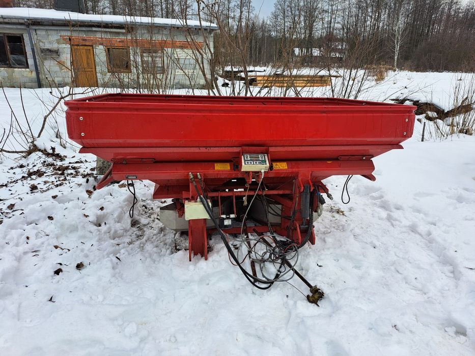 Rozsiewacz do Nawozu  1800 Tulip Centerliner sx3000 Lelly