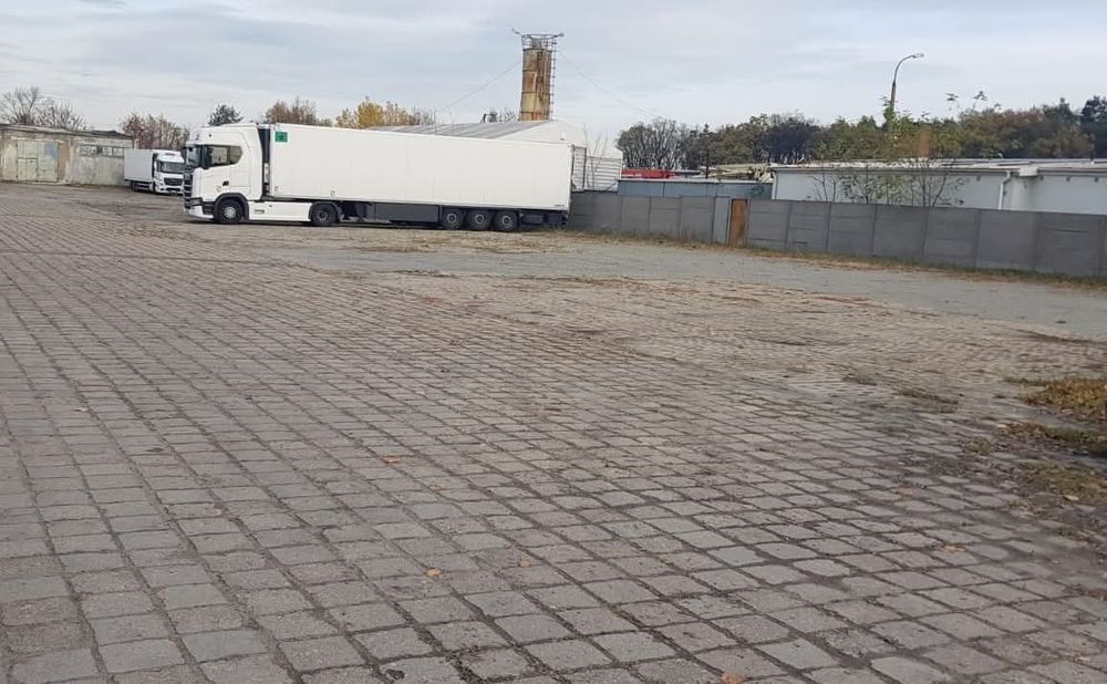 Wynajme 20x miejsce parkingowe tir/ autokar.  ZĄBKI