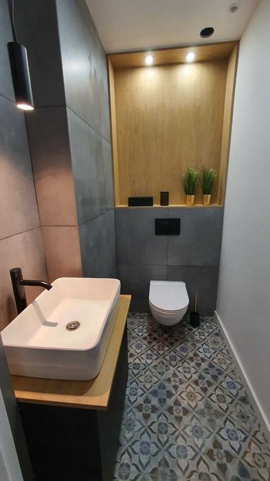 Kompleksowe remonty i wykończenia wnętrz ,  układanie płytek , paneli