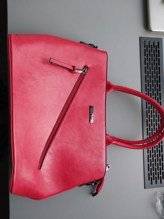 Сумка жіноча. (кожзаміник)