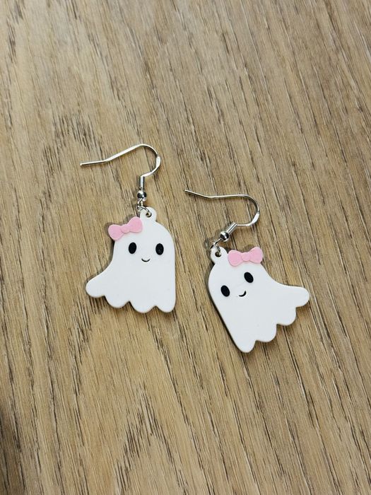 Brincos de Halloween com personagens