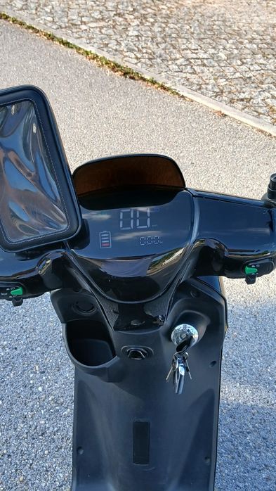 Scooter Elétrica Voutrish Rio Mx1 - Bateria Nova