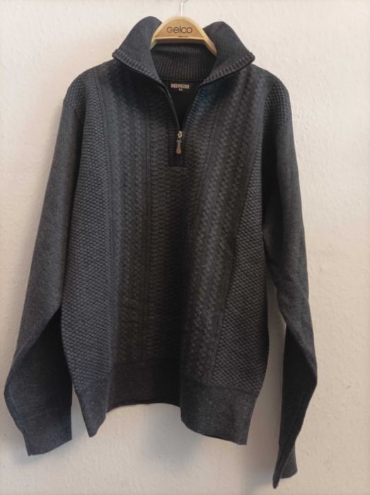 Sweter męski w rozmiarze M.