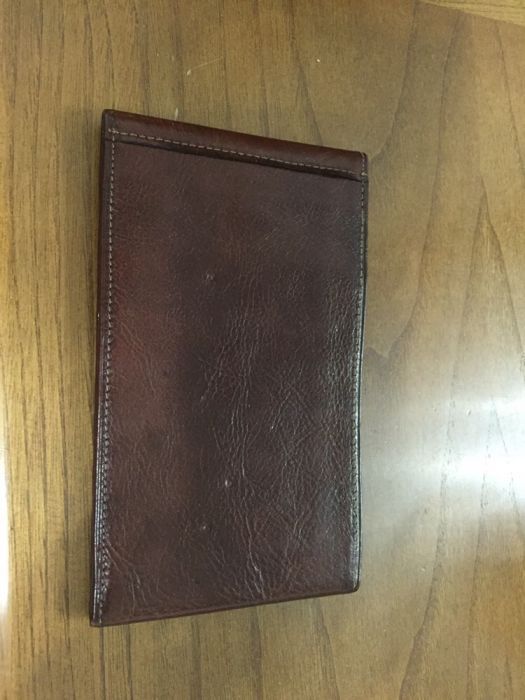 Carteira em pele para cheques,cartões e notas como nova