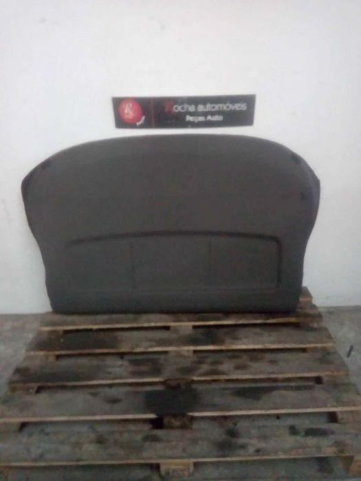 Chapeleira Da Mala Nissan Primera (P11)