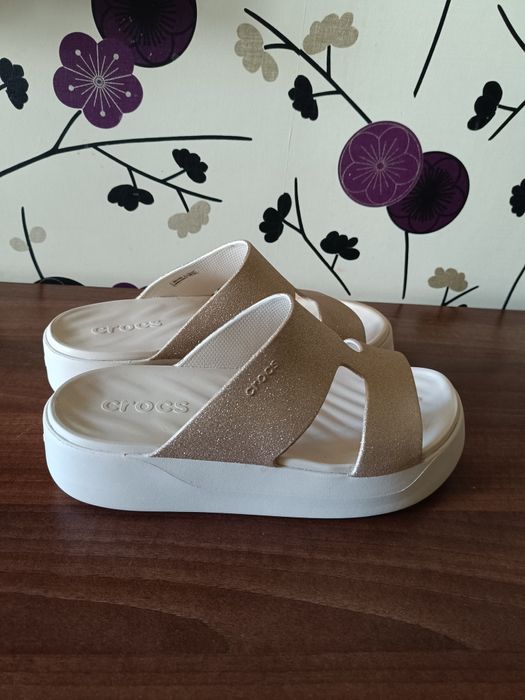 Продам женские шлепки crocs размер W10, оригинал.