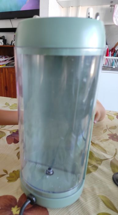 Máquina de café expresso kunft. Funciona perfeitamente.