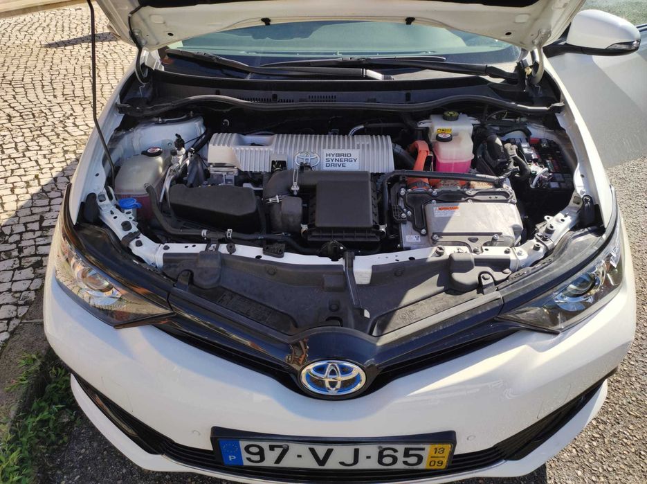 Toyota Auris ,Hibrido ,com caixa automática, 27050km.