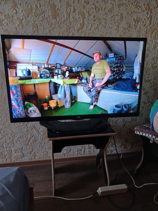 Смарт Телевизор LG 43. дюйма