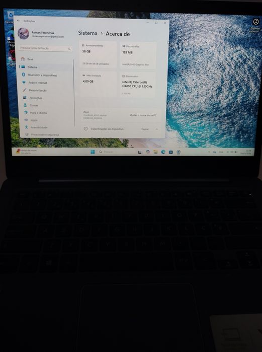 ASUS VivoBook 14 (E406MA)