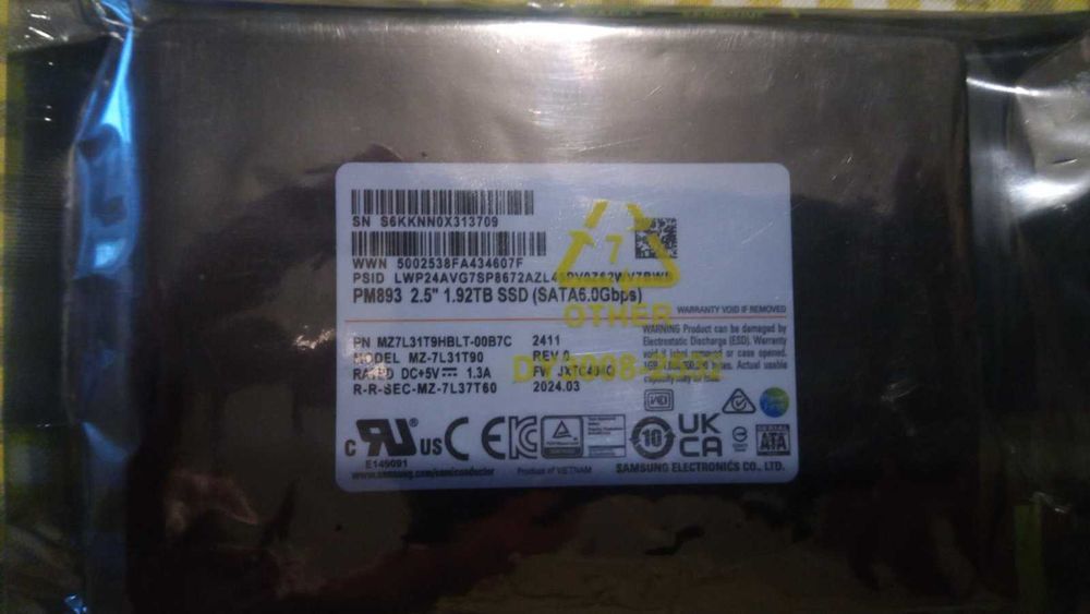 SSD накопичувач Samsung mz7l31t9hblt-00b7