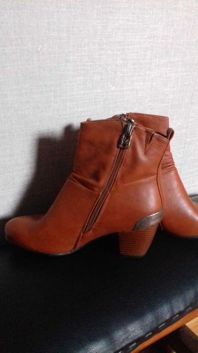 Obuwie damskie na sprzedaż