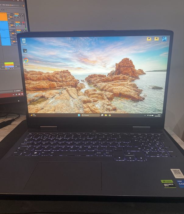 Lenovo loq15 RTX 4050 6gb i5-12450h 16gb Ram 144hz