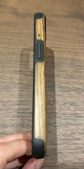 Capa WO design iPhone 13 madeira