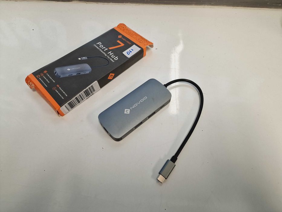 Novoo 7-w-1 USB C Hub, stacja dokująca do laptopa