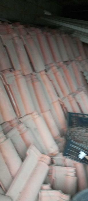 Vendo telhas cerâmica Lena - Porto de mós - Cerca de 3000 telhas