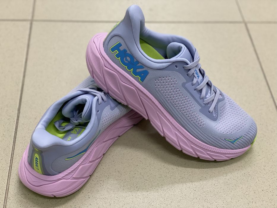 HOKA Оригінал! Жіночі кросівки Hoka Arahi7!: 2 590 грн