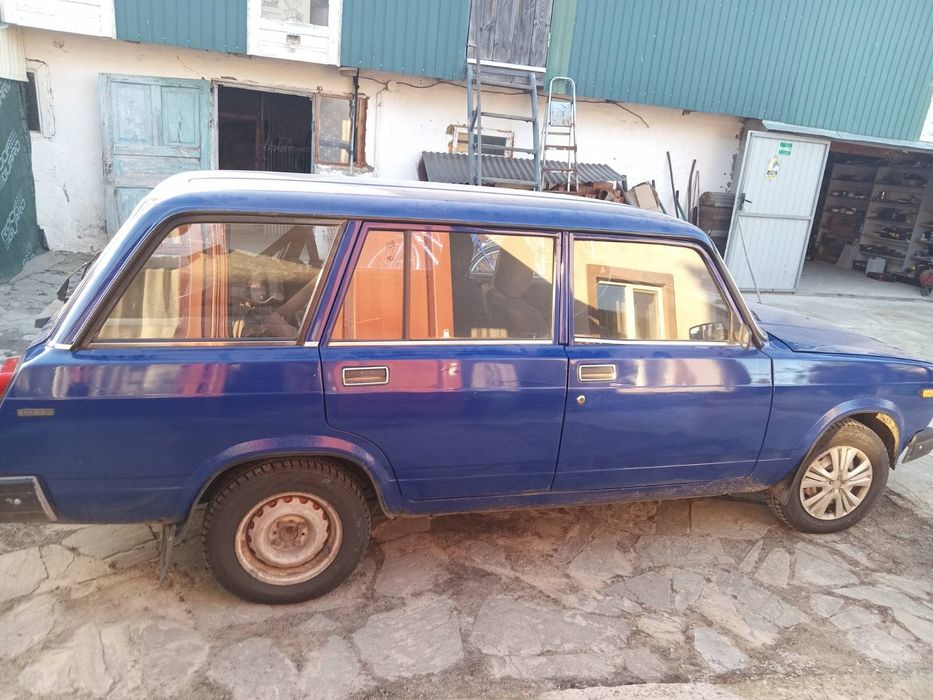 автомобіль ВАЗ 2104