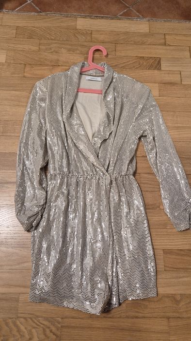 Świąteczny kombinezon / romper Reserved – rozmiar M