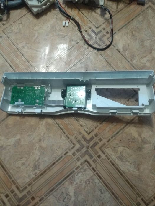 Продаются запчасти на стиральную машину Электролюкс