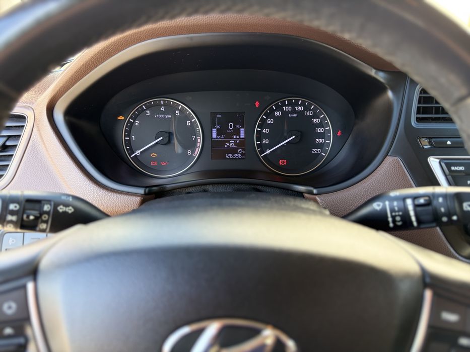 Hyundai i20 • 1.2 STYLE 85cv • 126.000 kms
