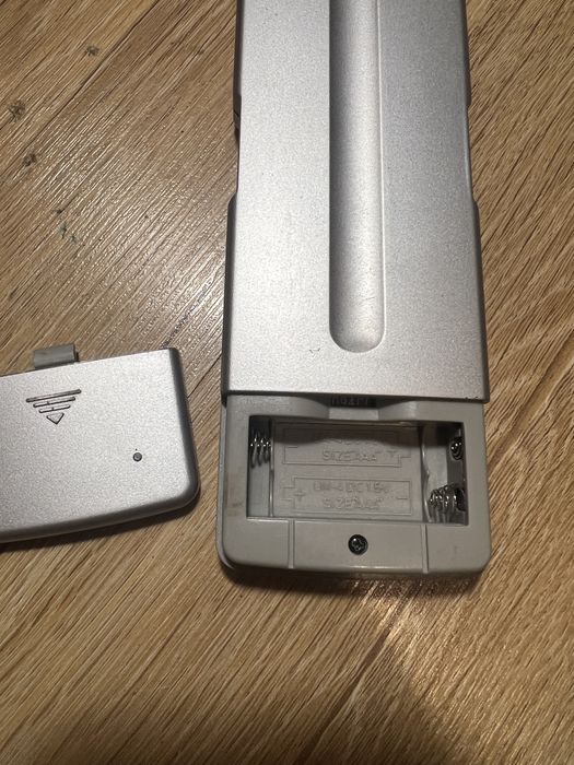 Oryginalny pilot Clatronic / Hitachi / Universum