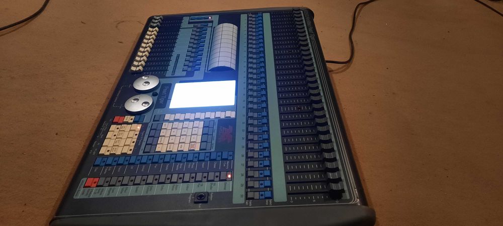 Avolites Pearl Tiger mesa de luzes DMX profissional e original