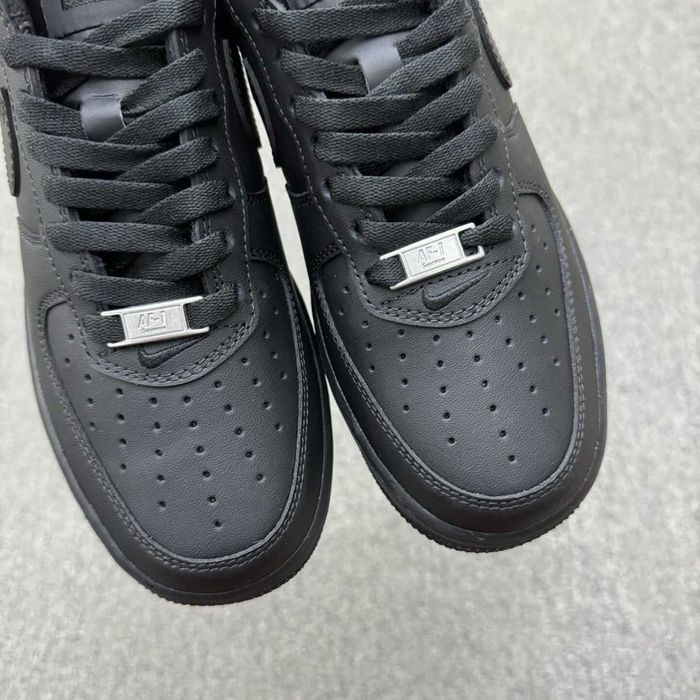 Nike Air Force 1 Low Supreme Czarny r.43