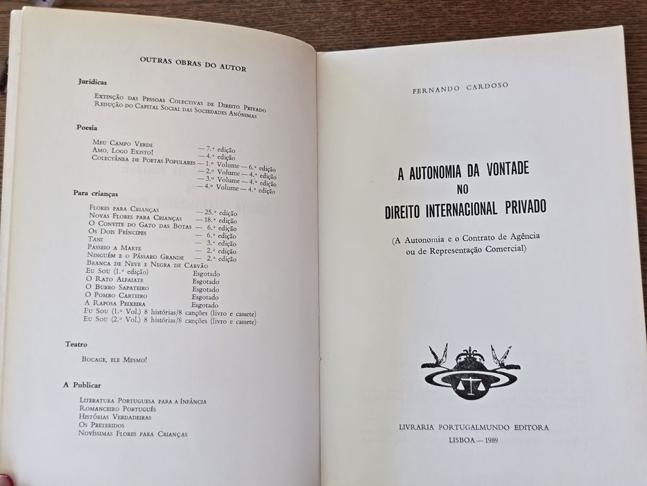 Livros jurídicos / Direito / 1 = 2,5€ / 10 = 20€