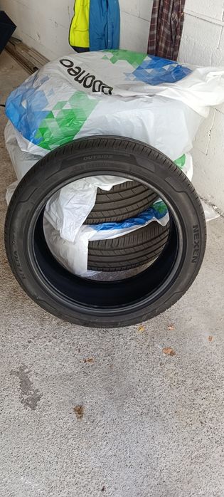 Opony  nowe letnie 235/45 R19