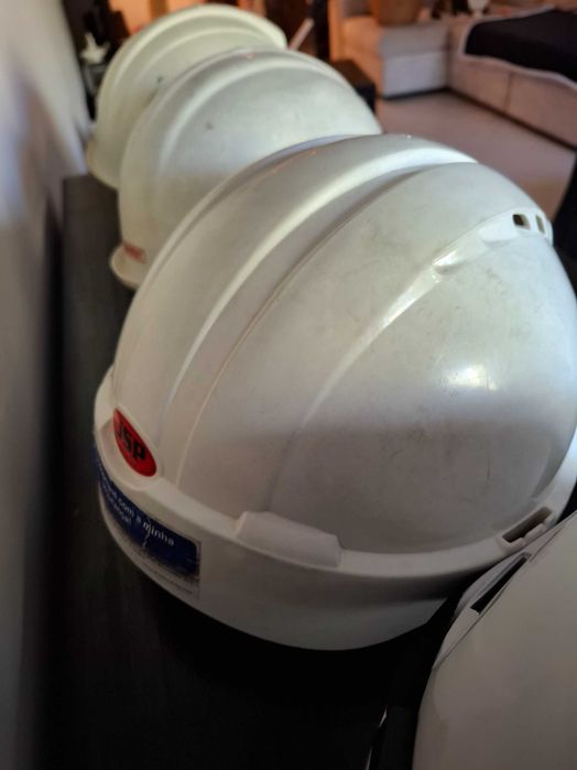Construction Helmets463436474409953286