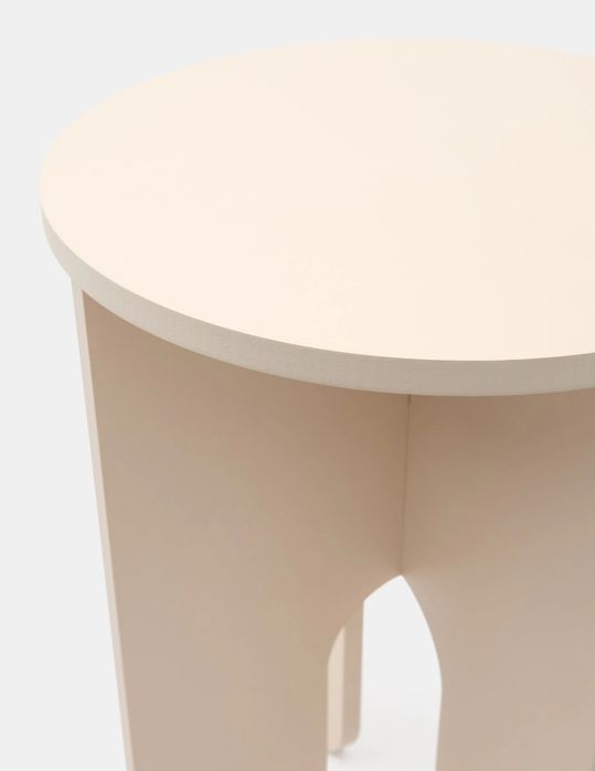 Okrągły stolik kawowy