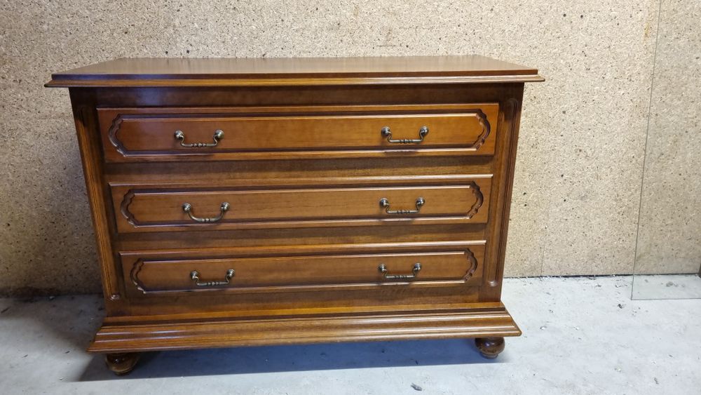 Komoda z szufladami z Belgii