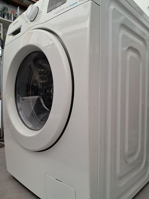 Máquina de lavar roupa Samsung EcoBubble 8kg para reaproveitar