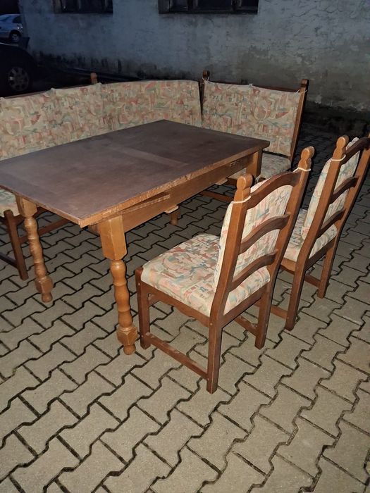 Narożnik kuchenny 188x145cm  i krzesła oraz stół rozkładany