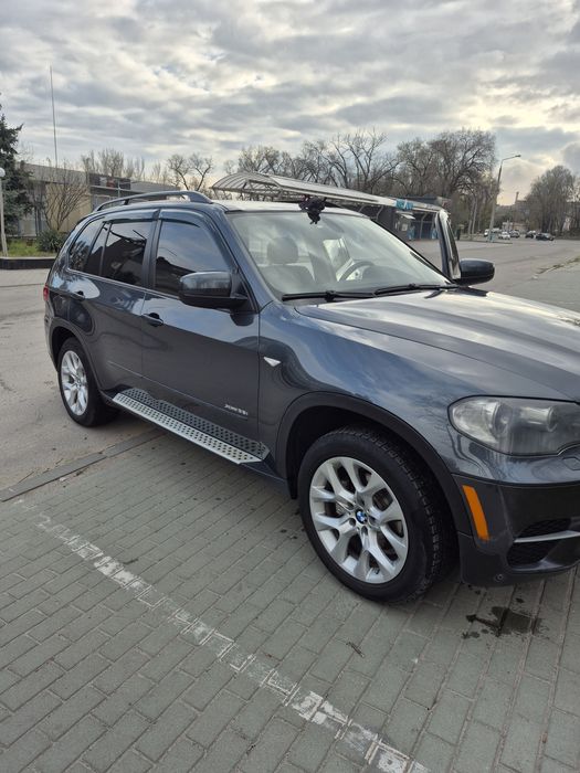 Продам х5е70 2011 года
