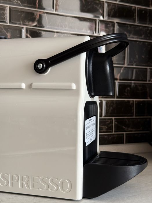 Капсульна кавоварка Krups Nespresso Inissia XN1001 White