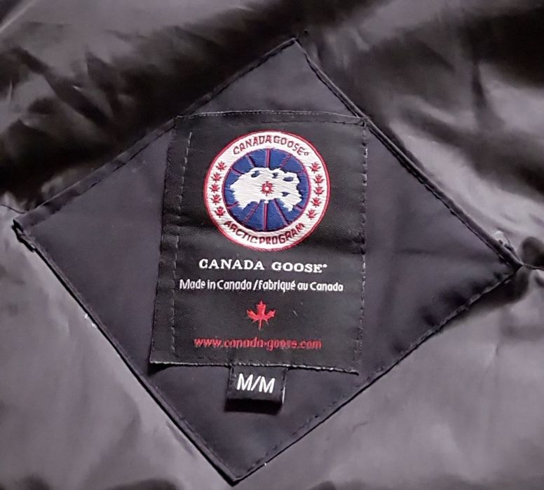 Parka  damska  puchowa z kapturem Canada Goose M