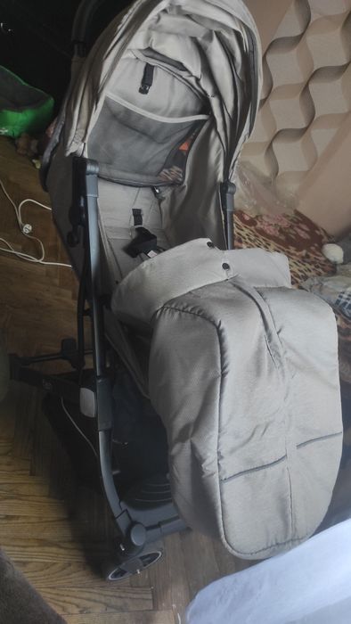 Продам коляску практически новая