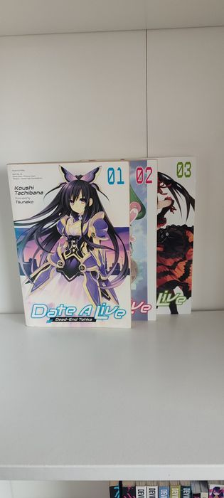 Vendo Volumes 1 a 3 do Manga Date A Live, Edição Inglesa, em Ótimo Est