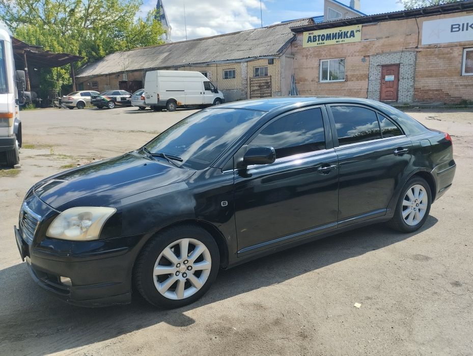 тойота авенсіс 2003