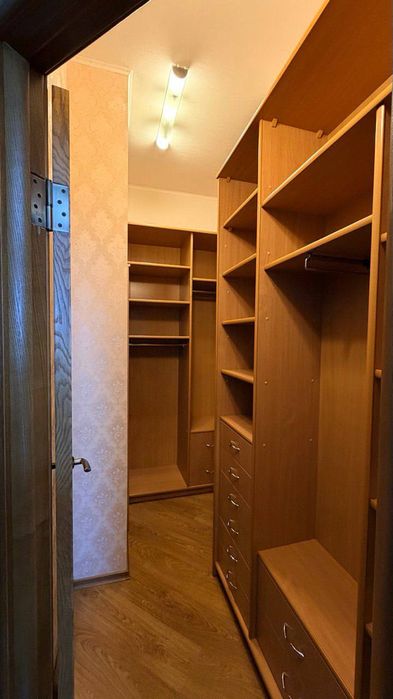 Сдам в оленду 3ех ком на ул.гусенко правый берег г.Днепр
