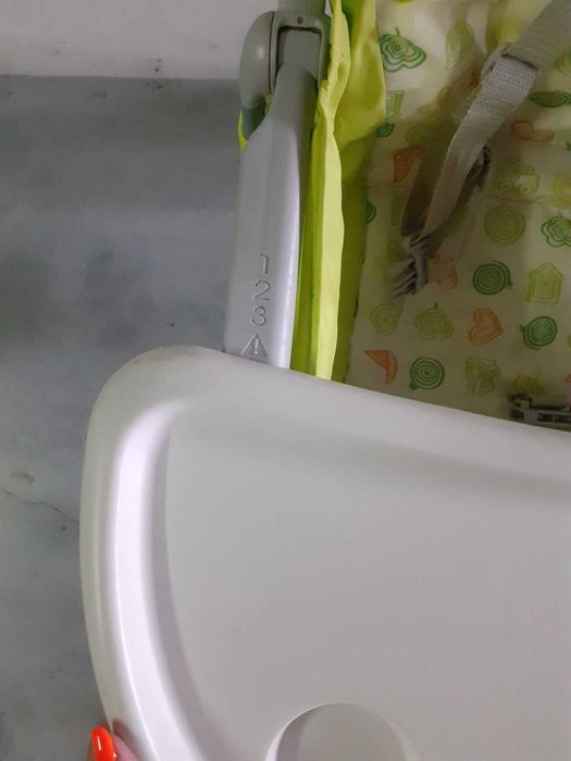 Cadeira de refeição de bébé da Chicco