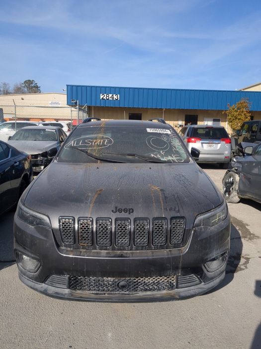 Jeep Cherokee  джип розборка  черокі на запчастини крило двигун дверка